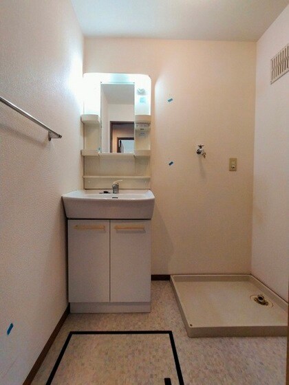 物件内観写真6　(別号室写真)