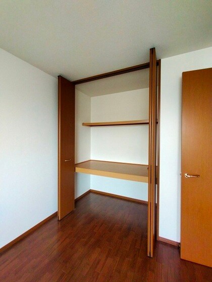 物件内観写真7　(別号室写真)