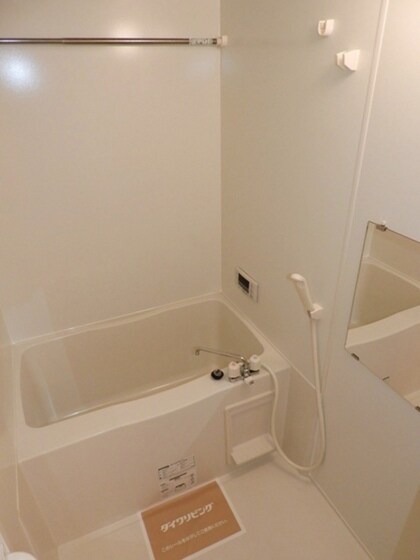 物件内観写真5　(他号室の写真です。)