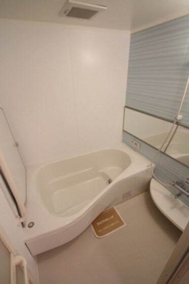 物件内観写真2　(※写真は全て別号室)