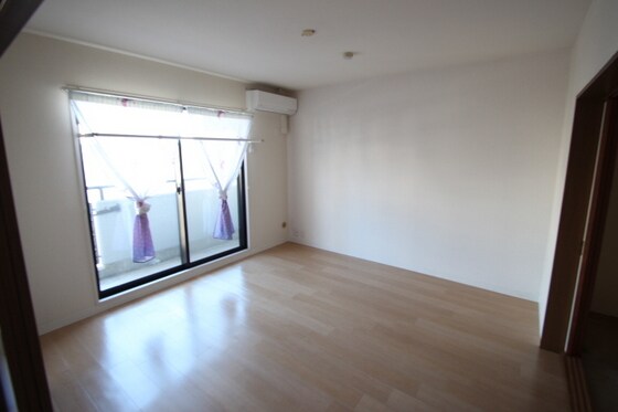 物件内観写真13　(別号室写真です)