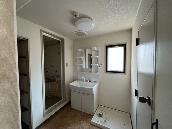 物件内観写真5　(※他号室の写真です)