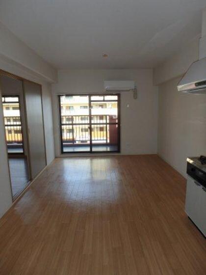 物件内観写真5　(※他号室の写真です)