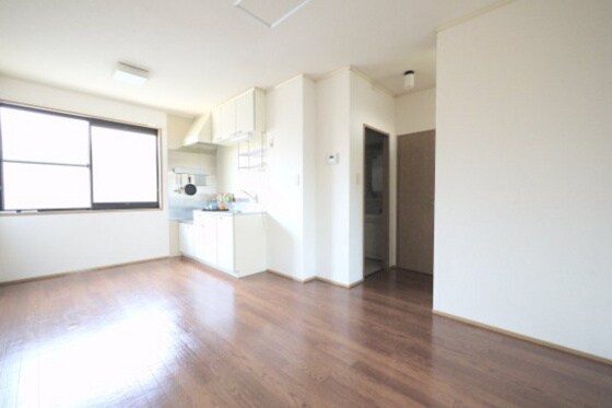 物件内観写真2　(※他号室の写真です)