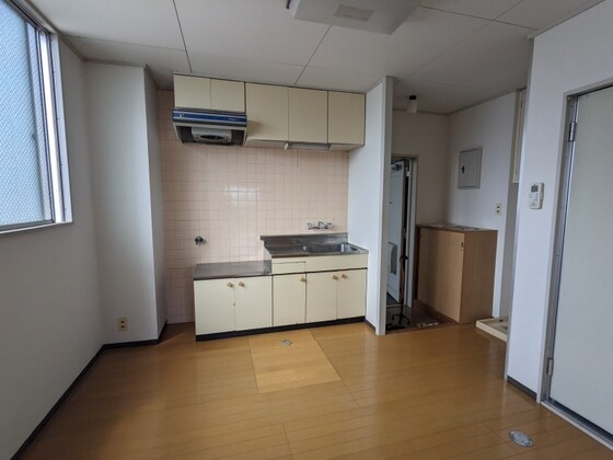 物件内観写真7　(別号室写真です)