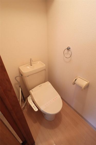 物件内観写真5　(※他号室の写真です)