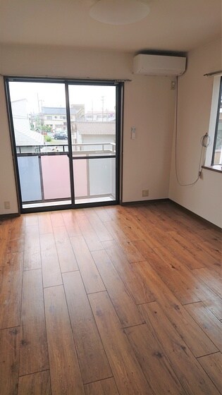 物件内観写真5　(※他号室の写真です)