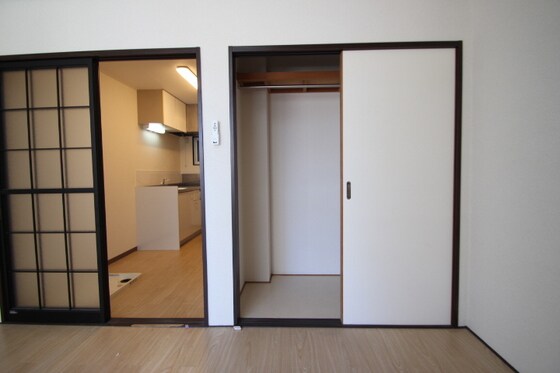 物件内観写真8　(他号室のお写真です)