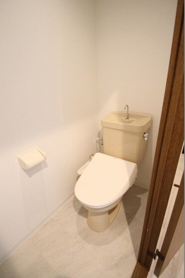 物件内観写真5　(※他号室の写真です)