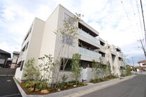 アドバンスの外観写真