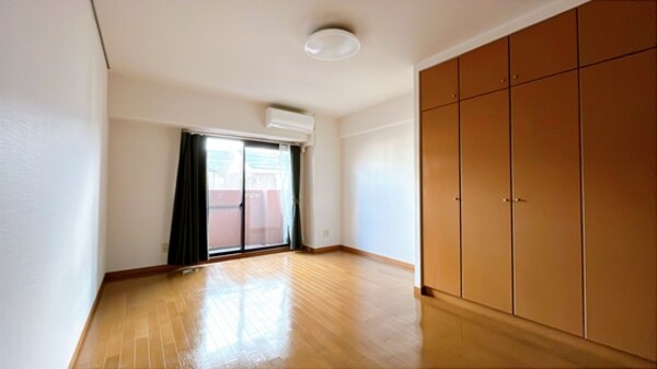 居室・リビング(他号室のお写真です)