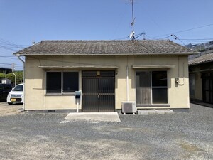 楢津平屋外観写真