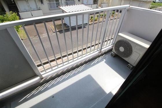 物件内観写真8　(別号室写真です)