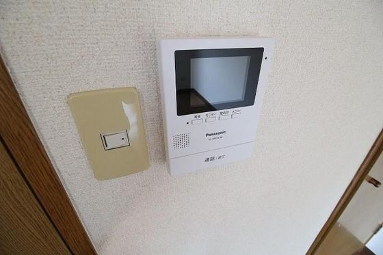 物件内観写真10　(別号室写真です)