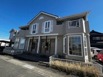 ファルファレエストA棟の外観写真