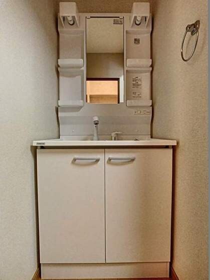 物件内観写真8　(他号室写真です)