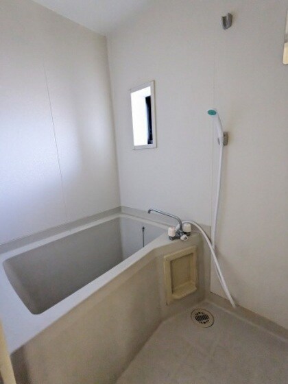 物件内観写真4　(別号室写真です)