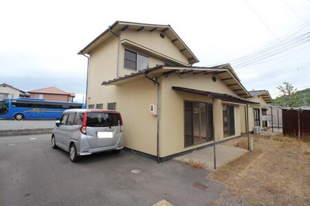 国富戸建貸家外観写真