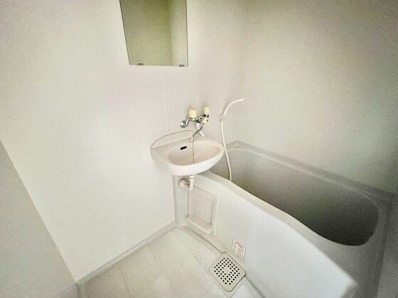 物件内観写真4　(他号室のお写真です)