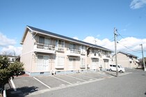 ヴィレッジニューハウンD棟の外観写真