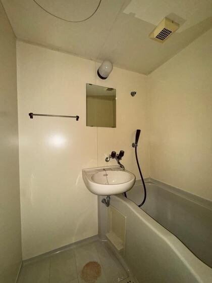 物件内観写真4　(他号室のお写真です)