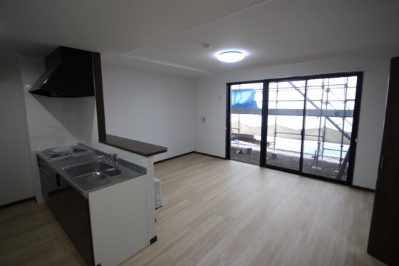 物件内観写真3　(※別号室の写真です)