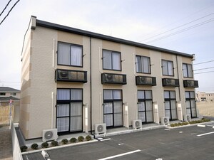 レオパレス栄外観写真