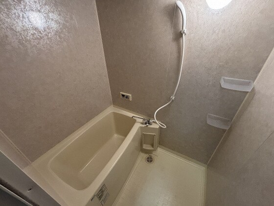 物件内観写真4　(他号室のお写真です)