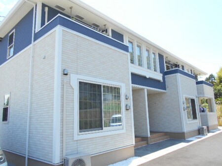 グランド・ルミエール郡Ｃ外観写真