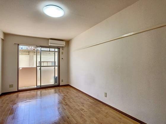 物件内観写真2　(他号室のお写真です)