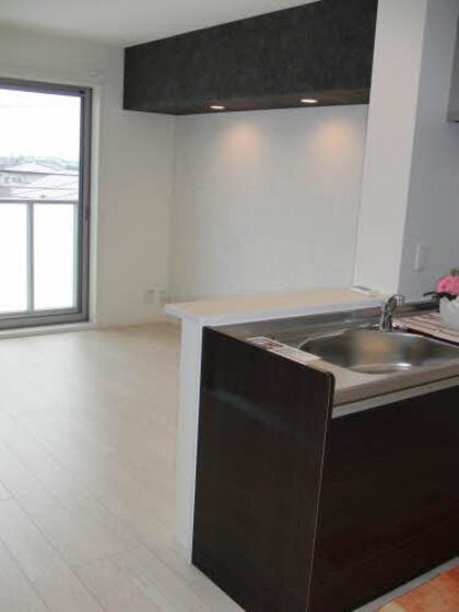 物件内観写真10　(他部屋です)