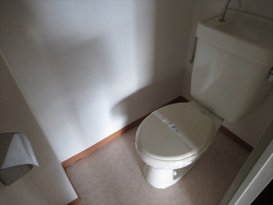 物件内観写真5　(別号室写真です)