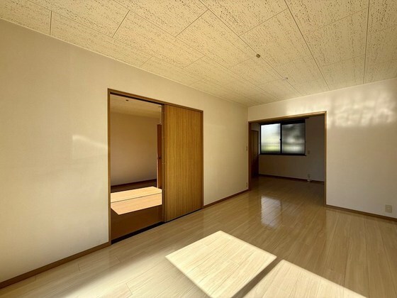 物件内観写真2　(他号室のお写真です)