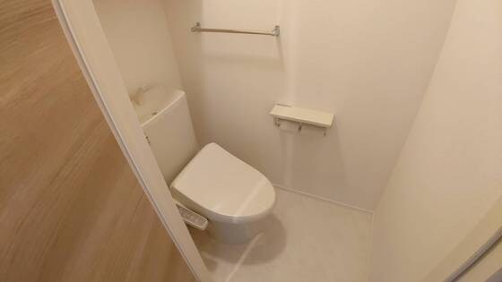 物件内観写真4　(別号室写真です)