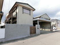 高徳線 吉成駅 2階建 築48年の外観写真