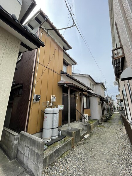 長者町貸家外観写真