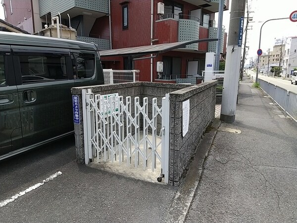 敷地内/建物