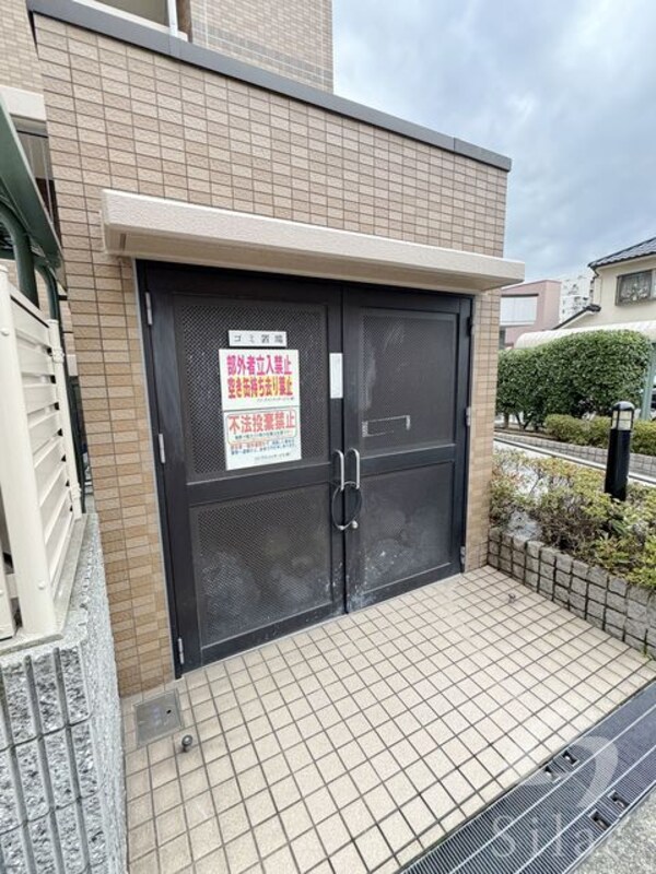 敷地内/建物