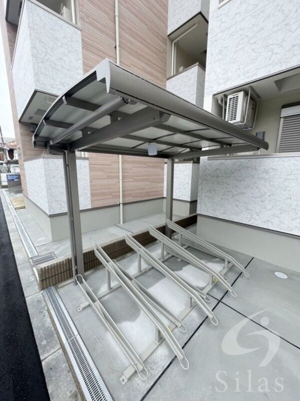 敷地内/建物