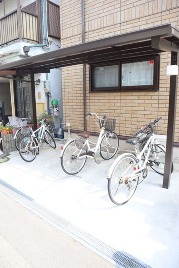 敷地内/建物