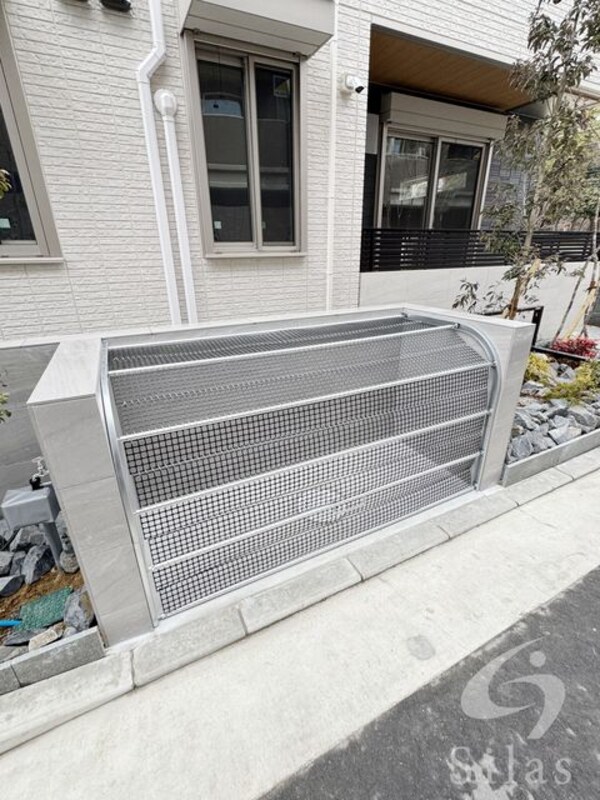 敷地内/建物