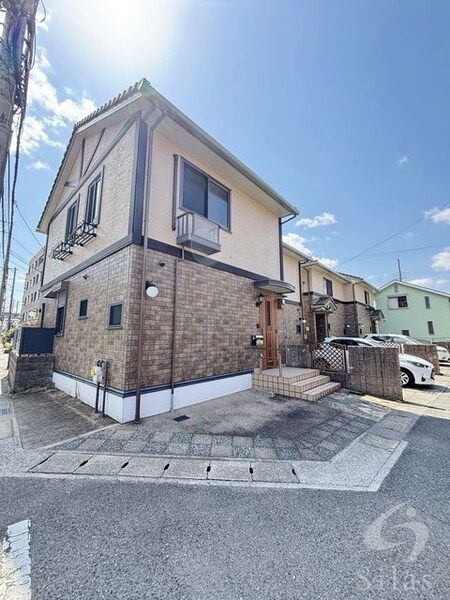松山タウンハウス　C棟外観写真