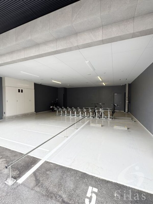 敷地内/建物