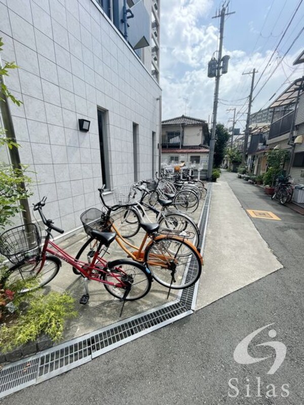敷地内/建物