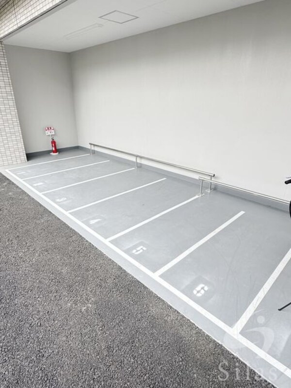 敷地内/建物