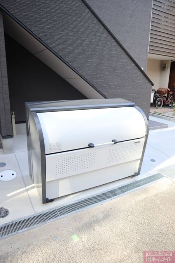 敷地内/建物