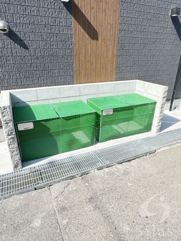 敷地内/建物