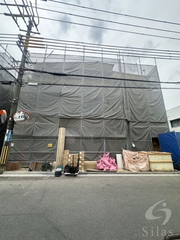 建設中