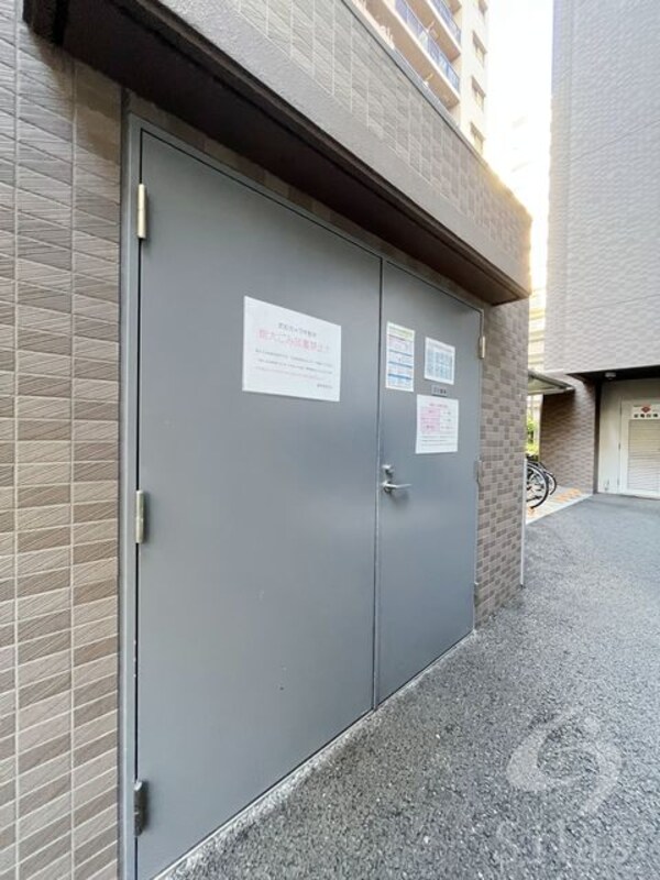 敷地内/建物