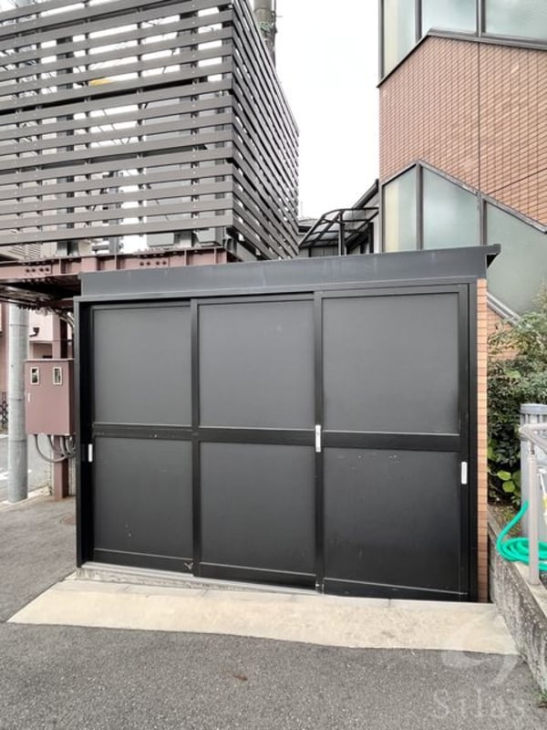 敷地内/建物